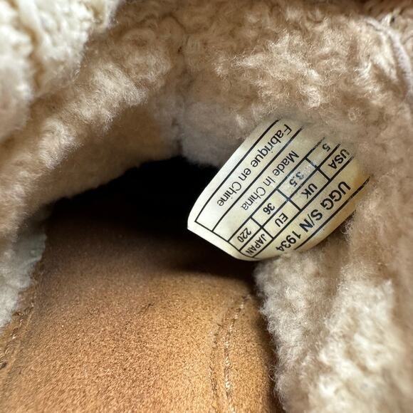 UGG‎ clogs suede small US size 5 Preloved - Picture 3 of 6